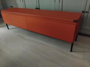 tv meubel in terra cotta kleur 150 cm beschikbaar voor biedingen