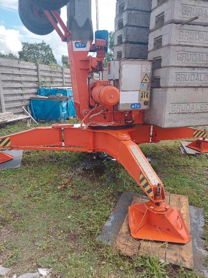 bouwkraan GRU DALBE  HS232, Doe-het-zelf en Bouw, Bouwliften, Gebruikt, Bouwlift, Ophalen