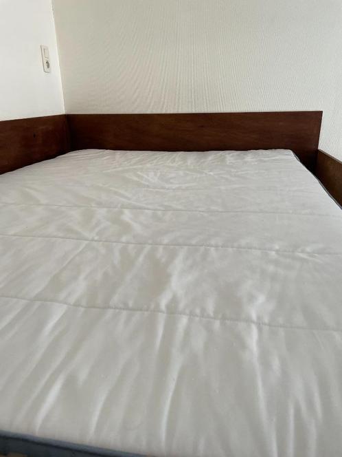 Matras, Huis en Inrichting, Slaapkamer | Matrassen en Bedbodems, Zo goed als nieuw, Matras, 140 cm, 200 cm, Twijfelaar, Ophalen