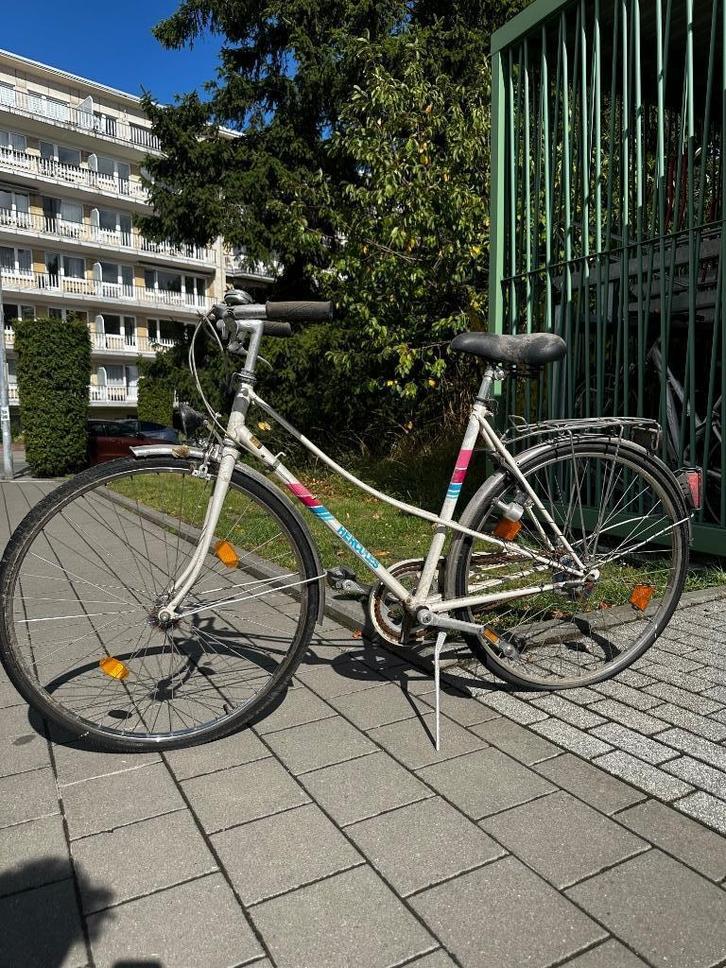 Vintage bike: working!, Fietsen en Brommers, Fietsen | Dames | Damesfietsen, Gebruikt, Versnellingen, Ophalen