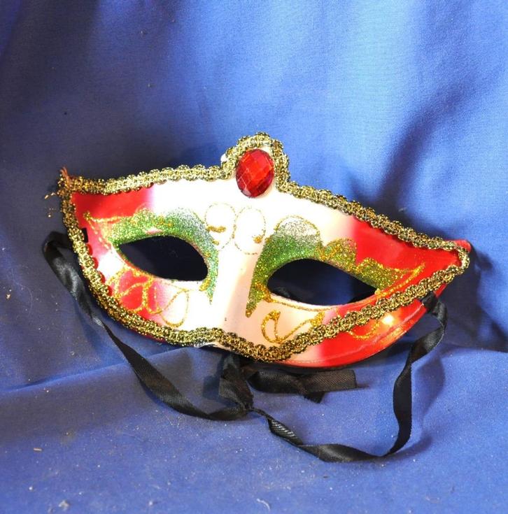 masque loups style venise en plastique, Hobby & Loisirs créatifs, Articles de fête, Comme neuf, Autres types, Enlèvement ou Envoi