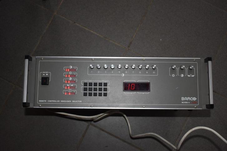 Barco RCVDS 4 quad, selector voor videogegevens, Computers en Software, Presenters, Gebruikt, Ophalen of Verzenden