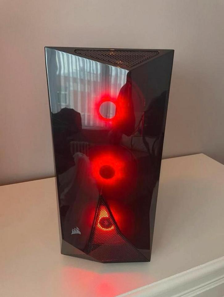 Gaming pc 2060 super, Games en Spelcomputers, Games | Pc, Zo goed als nieuw, Ophalen