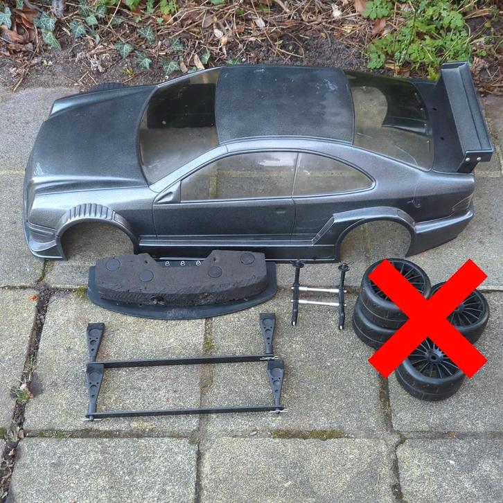 FG Mercedes CLK DTM 530 kap + steunen, carbon strips, bumper, Hobby & Loisirs créatifs, Modélisme | Radiocommandé & Téléguidé | Voitures