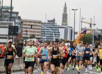 Zes paar wedstrijdschoenen -> verzending inbegrepen 50€  beschikbaar voor biedingen