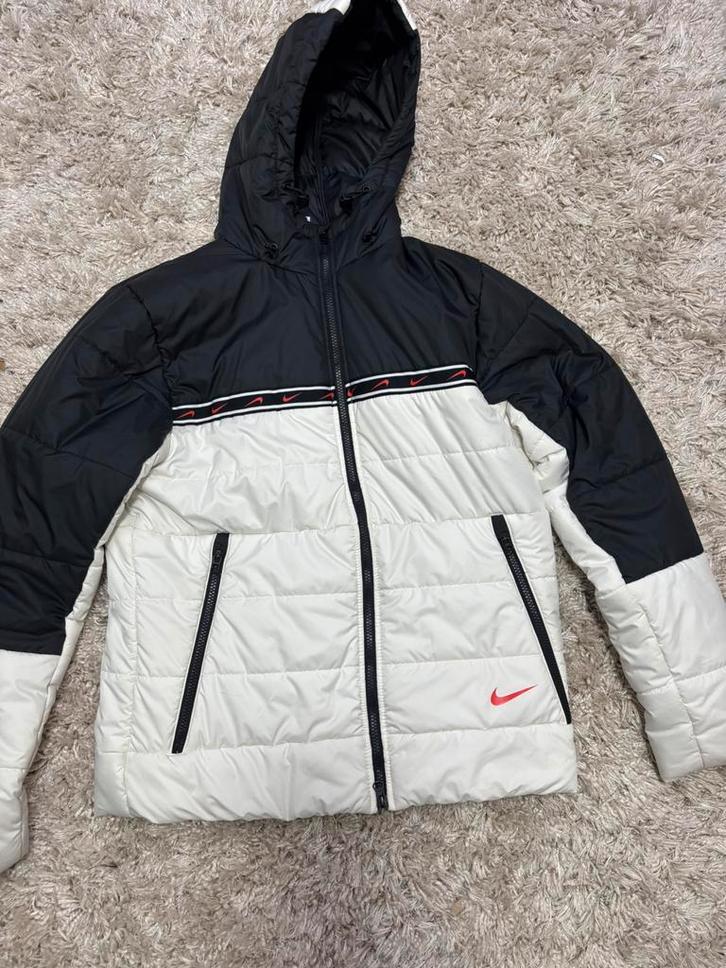 Doudoune nike Therma-Fit, Kleding | Dames, Wintersportkleding, Zo goed als nieuw, Ophalen