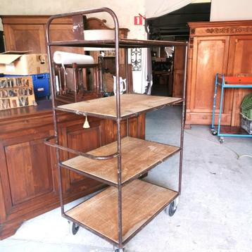oude ijzeren vintage transport wagen H 195 L 116 B 70 beschikbaar voor biedingen
