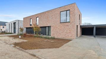 Huis te koop in Viersel, 3 slpks beschikbaar voor biedingen