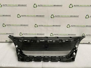 Voorbumper Geleider Peugeot 3008 P84E ORIG 9815317777 beschikbaar voor biedingen