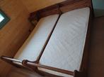 2 massief houten bedden 90 x 200 (matras maten) ., Huis en Inrichting, Slaapkamer | Bedden, Ophalen