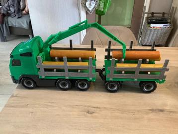 Speelgoed vrachtwagen met boomstammen (73x35 cm)