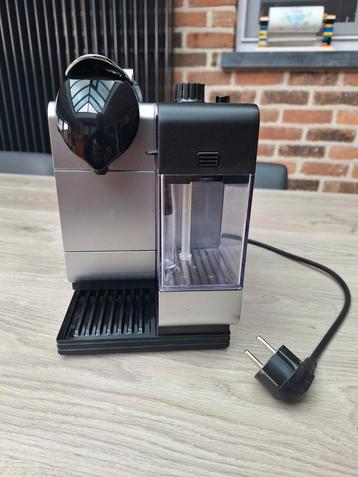 Delonghi EN520 S Lattissima Nespresso, Elektronische apparatuur, Koffiezetapparaten, Ophalen, Gebruikt, Koffiemachine