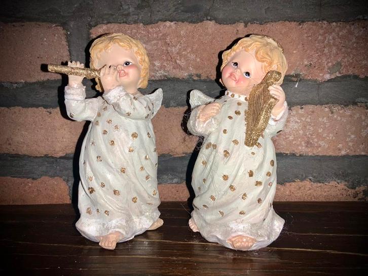 2 muzikale engeltjes in biscuit., Diversen, Kerst, Gebruikt, Ophalen