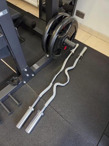 EZ Curl bar-halterstang beschikbaar voor biedingen