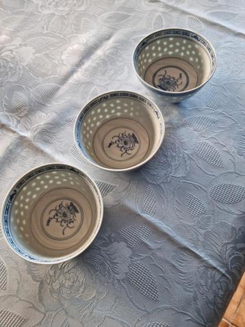 Drie chinese kommetjes,porselein.  beschikbaar voor biedingen