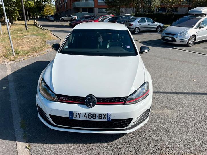 Golf 7 GTI performance, Autos, Volkswagen, Particulier, Golf, Caméra 360°, ABS, Caméra de recul, Phares directionnels, Android Auto