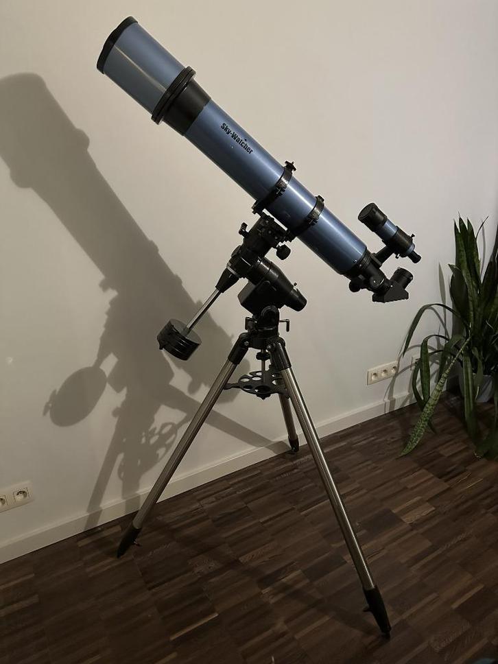 SKY-WATCHER 120/1000 T 35 P + Monture équatoriale EQ5, Audio, Tv en Foto, Optische apparatuur | Telescopen, Zo goed als nieuw