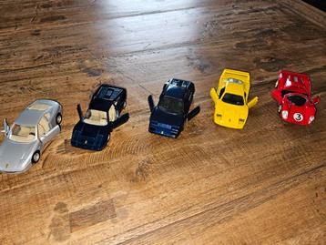 5* Ferrari 1:38 shell/maisto beschikbaar voor biedingen