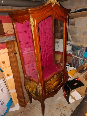 Vitrine Louis XV années 20  beschikbaar voor biedingen