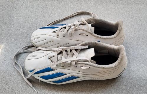 Voetbalschoenen Adidas - maat 39 1/3, Sports & Fitness, Football, Enlèvement ou Envoi