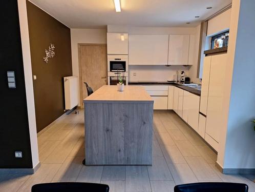 Volledige keuken met eiland, Huis en Inrichting, Keuken | Complete keukens, Wit, Greeploos, Ophalen