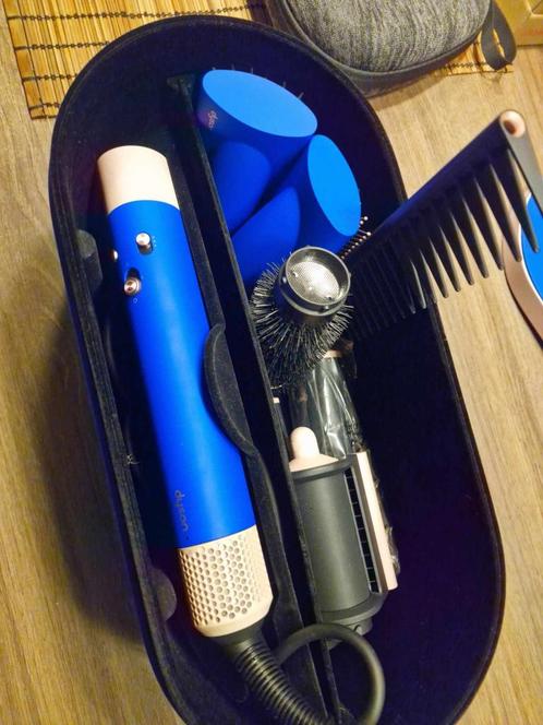 Dyson Airwrap Complete Long (Blue Blush)+ Kam, Met Garantie, Handtassen en Accessoires, Uiterlijk | Haarverzorging, Nieuw, Krultang of Stijltang