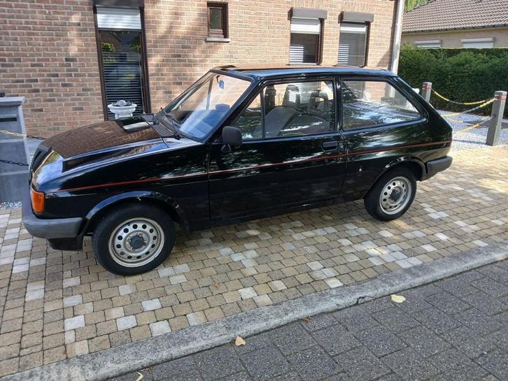 ford fiesta oldtimer, Auto's, Ford, Particulier, Fiësta, Benzine, Stadsauto, 3 deurs, Handgeschakeld, Zwart, Grijs, Stof, Voorwielaandrijving