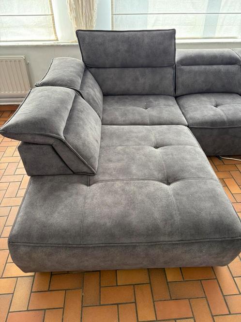 Canapé CUIR ALCANTARA lit coffre de rangement  SEAT AND SOFA, Huis en Inrichting, Zetels | Zetels en Chaises Longues, Zo goed als nieuw