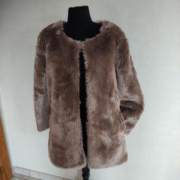 Jas Faux fur maat S/M. beschikbaar voor biedingen
