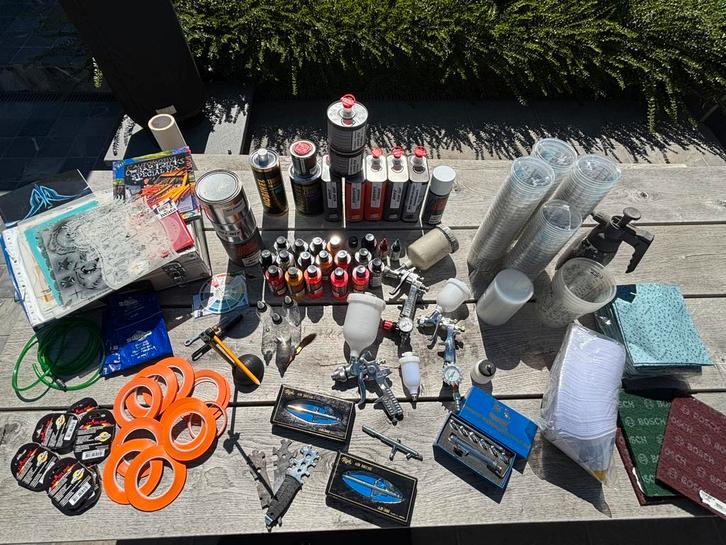 Airbrush materiaal, Hobby en Vrije tijd, Schilderen, Zo goed als nieuw, Airbrush en Accessoires, Ophalen