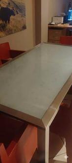 Tafel met glazen blad en metalen poten, Huis en Inrichting, Tafels | Eettafels, Ophalen, Gebruikt, 50 tot 100 cm, Vijf personen of meer