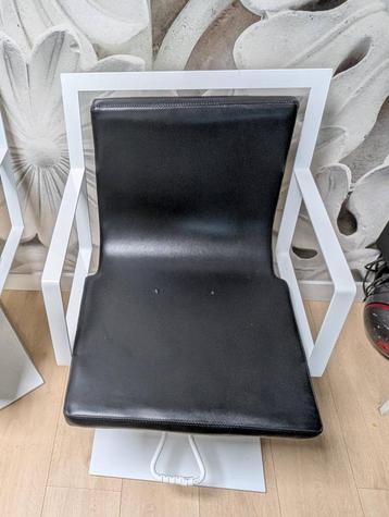 fauteuil de luxe type salon de coiffure beschikbaar voor biedingen