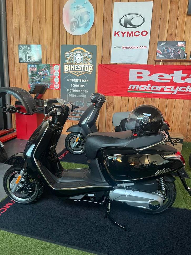 Kymco like 125 cc * SALON PROMO ***, Fietsen en Brommers, Scooters | Overige merken, Nieuw, Klasse A (25 km/u), Benzine, Ophalen