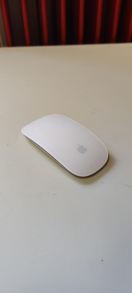 Apple Magic Mouse (Piles), Informatique & Logiciels, Souris, Utilisé, Souris, Sans fil, Ergonomique, Enlèvement