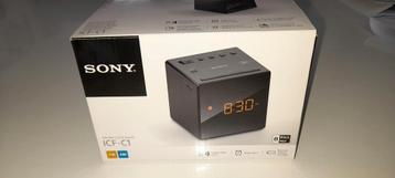 Sony ICF-C1 beschikbaar voor biedingen