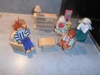 Mini meubeltjes in hout met 4 poppetjes, Kinderen en Baby's, Ophalen of Verzenden