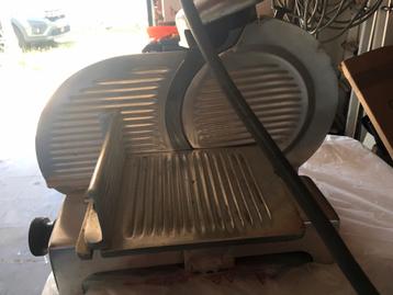 Snijmachine beschikbaar voor biedingen