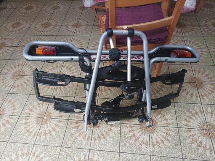 Porte-vélos Universel, 2 vélos, marque THULE, Autos : Divers, Porte-vélos, Comme neuf, Support d'attelage, 2 vélos, Pneus larges