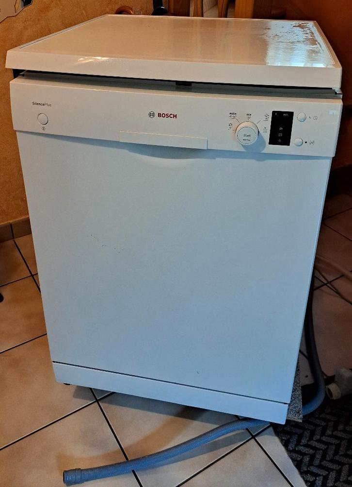 Bosch SMS50D32EU A+A SilentPlus vaatwasser, Elektronische apparatuur, Vaatwasmachines, Gebruikt, Tussenbouw, Minder dan 85 cm