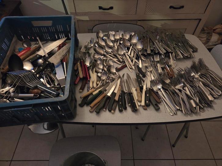Partij van 495 stuks bestek, Huis en Inrichting, Keuken | Bestek, Zo goed als nieuw, Ophalen of Verzenden