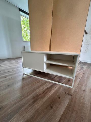 Wit IKEA TV Meubel beschikbaar voor biedingen