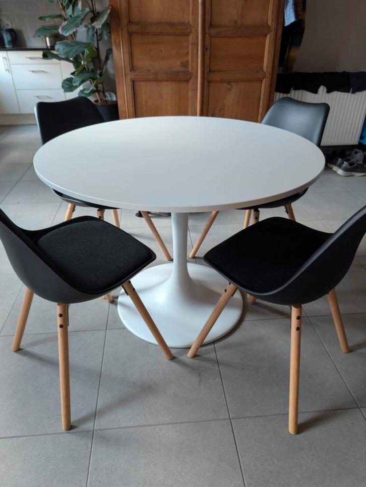 Ikea Docksta 103 CM ronde tafel (ZONDER STOELEN), Huis en Inrichting, Tafels | Eettafels, Ophalen