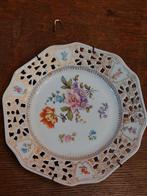 Opengewerkte porseleinen plaat, Antiek en Kunst, Ophalen of Verzenden