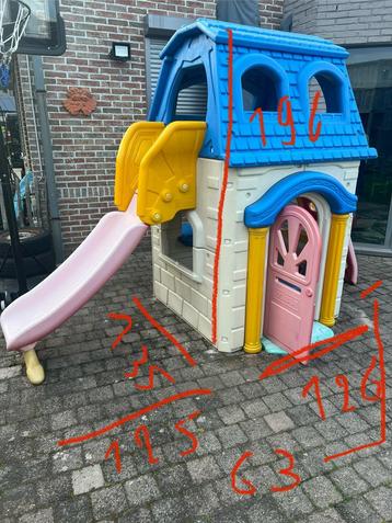 Feber speelhuisje met zolder beschikbaar voor biedingen