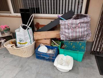 spullen voor rommelmarkt rommelmarktspullen beschikbaar voor biedingen