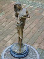 elegante naakte vrouw in gesigneerd brons, groot formaat., Antiek en Kunst, Ophalen of Verzenden, Brons