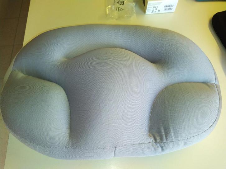 luchtdoorlatend grijs kussen, Huis en Inrichting, Woonaccessoires | Kussens, Nieuw, Grijs, Overige vormen, Ophalen of Verzenden