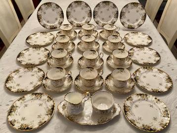 Servies RARE  Royal Albert * Royal Ascot  * 39 pièces  beschikbaar voor biedingen