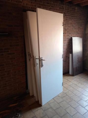 Gratis binnendeur beschikbaar voor biedingen
