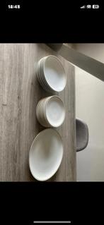 Borden, Huis en Inrichting, Keuken | Servies, Ophalen, Gebruikt, Bord(en), Effen